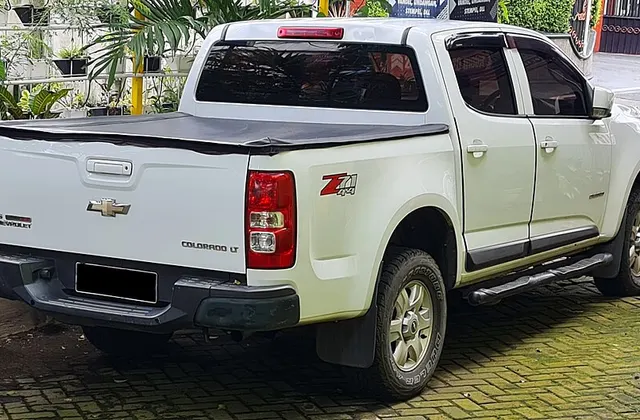 ภาพ: Alex Neman · CC BY-SA 4.0 · Wikimedia Commons Chevrolet Colorado RG (2012–2020)