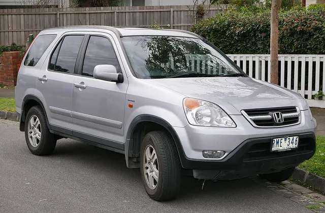 ภาพ: OSX · Public domain · Wikimedia Commons Honda CR-V G2 (2002–2006)