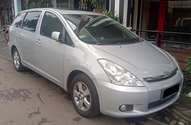 Toyota Wish ANE11 (2003–2010)
